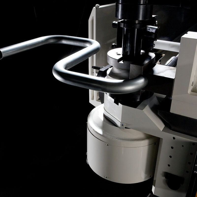 Tube bender machine bending pipe